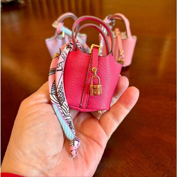 MICRO MINI BUCKET BAG CHARMS - 🎉HP🎉 NWOT Lot of 3 Micro Mini Bucket Bag Charms. - Picture 8 of 11